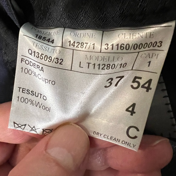 Canali Men’s 44S Suit - Dark Clue with light blue pinstripes 4 drop and 37”W - Picture 5 of 5